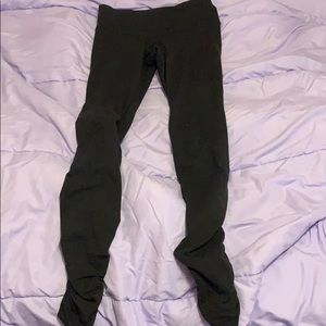 Black lululemon leggings